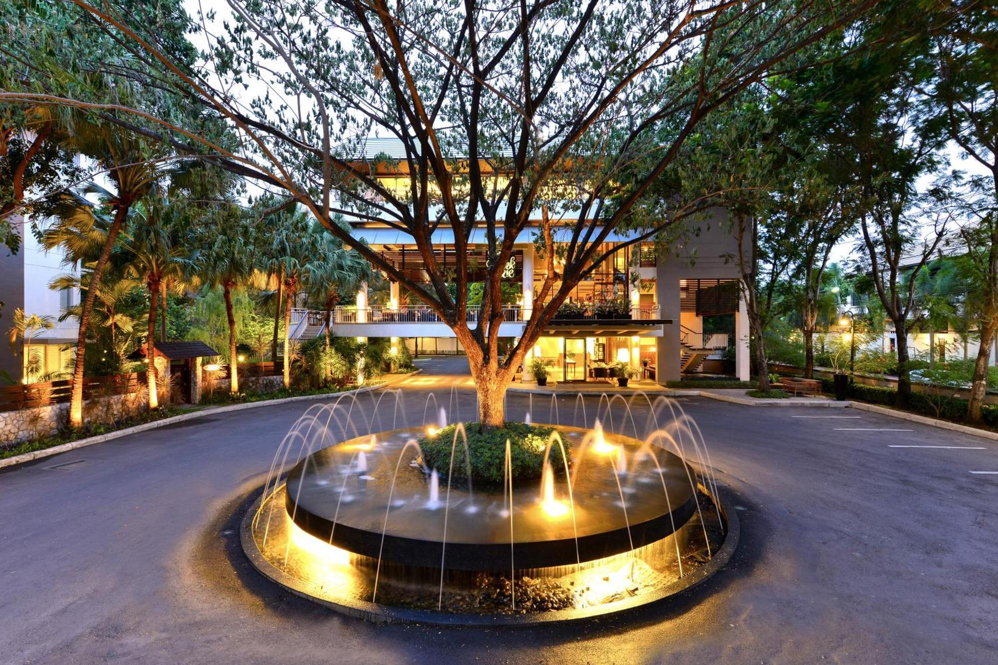 The Park Nine Hotel Srinakarin Bangkok Exterior foto